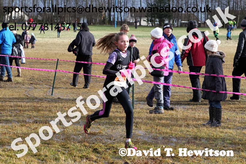 Girls under-11s NEHL, Jarrow. Photo: David T. Hewitson/Sports for All Pics